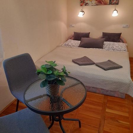 Zoeld Sziget Apartmanlakas Eger Bagian luar foto